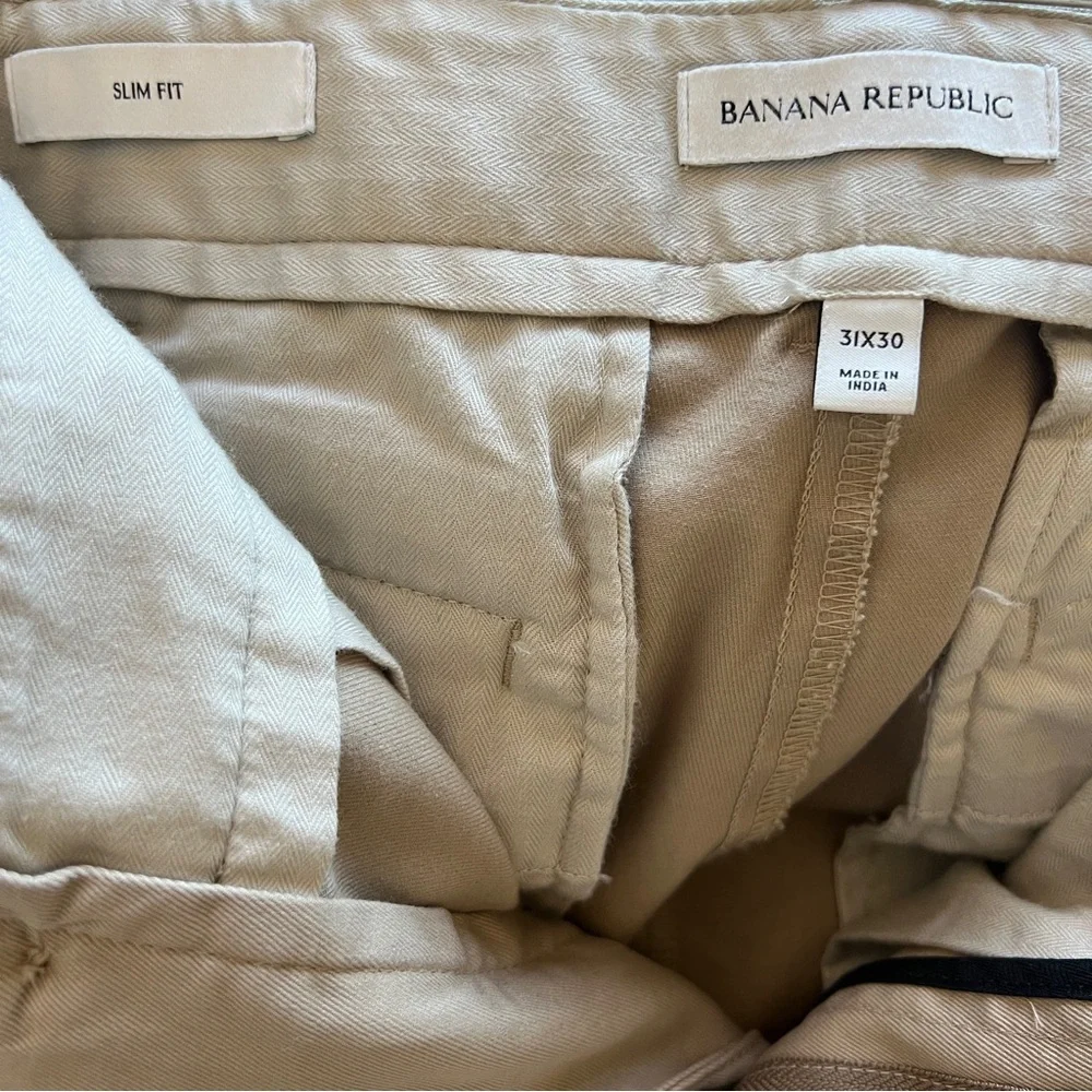Banana Republic khaki beige slim fit chino pants 31x30